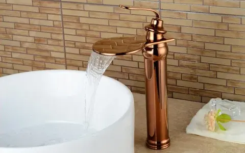 Bateria nablatowa retro – elegancja i styl w Twojej łazience